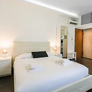21 Milan